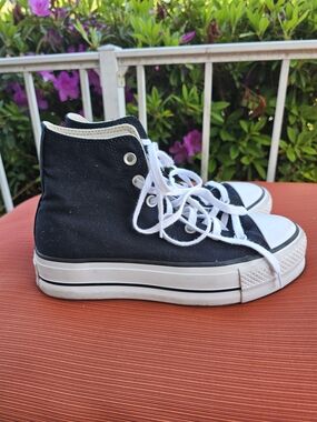 Black High-Top Canvas Sneakers with White Sole and Laces